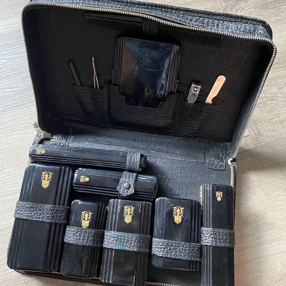 VTG 1930s Gentleman's Vanity Travel Kit Leather Case Vanity Set 13 Piece